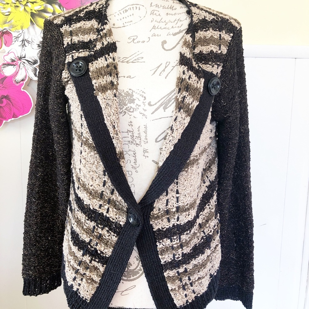 Curio New York Button front sweater
